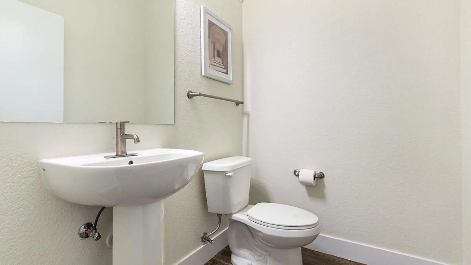 Landing Modern Apartment With Amazing Amenities Denver