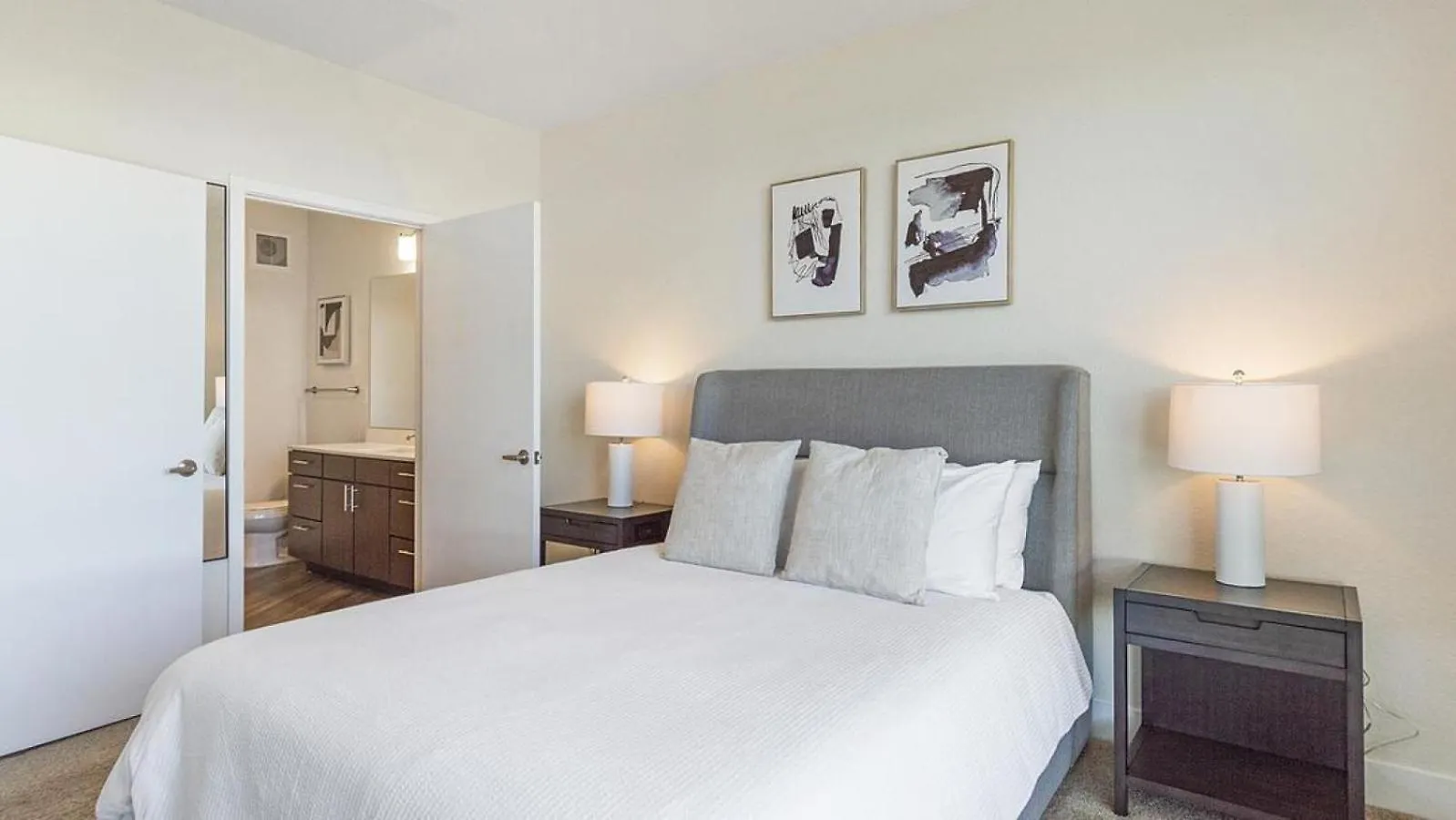 Landing Modern Apartment With Amazing Amenities Denver